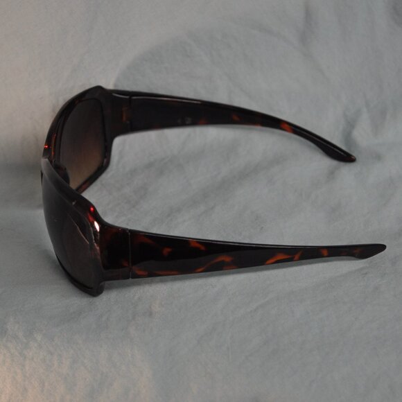 lot of 4 pairs bundle sunglasses MUDD & steve madden (247) main image 14